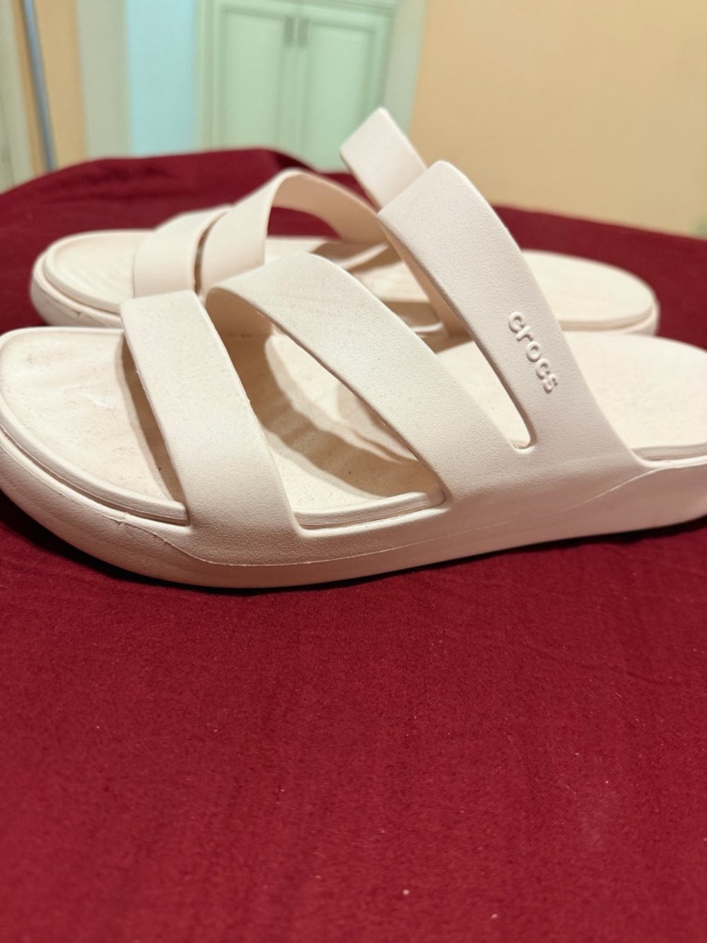 CROCS Women’s pinkTriple-Strap Slide Sandals